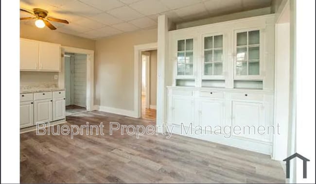 Building Photo - 1521 Graymont Ave W