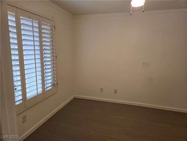 Building Photo - 326 Laguna Glen Dr