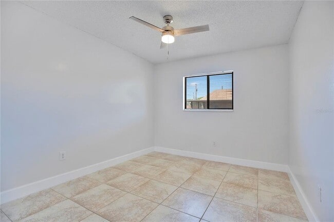 Building Photo - 725 Northlake Blvd