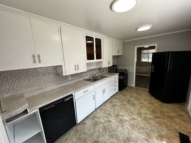 Building Photo - 9295 Ciancio St