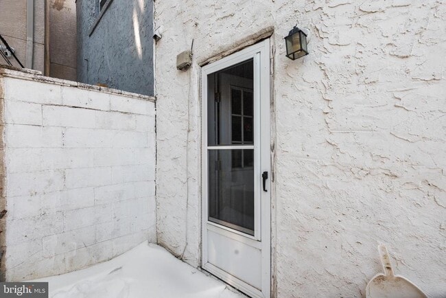 Building Photo - 236 Gerritt St