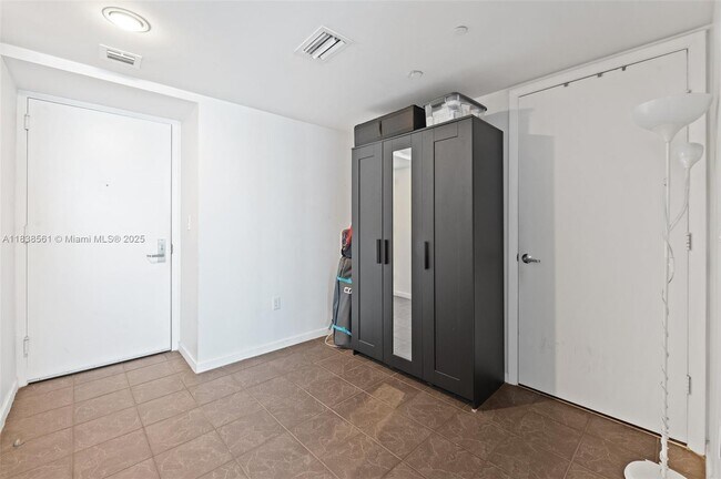 Building Photo - 50 Biscayne Blvd