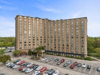 Building Photo - 1 Renaissance Pl