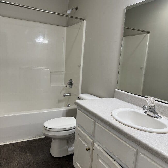 Building Photo - 1201 Masters Ln