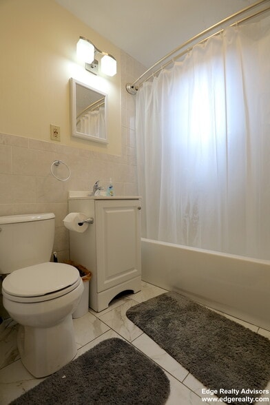 Building Photo - 6 Sutherland Rd