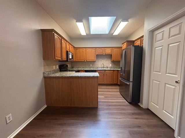 Building Photo - 2208 Wildwood Ln