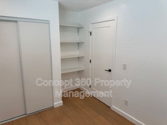 Building Photo - 5300 Glasgow Ct