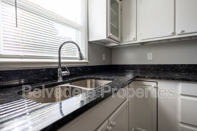 Building Photo - 2314 Bethabara Rd