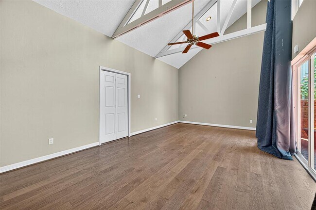 Building Photo - 3710 Point Clear Dr