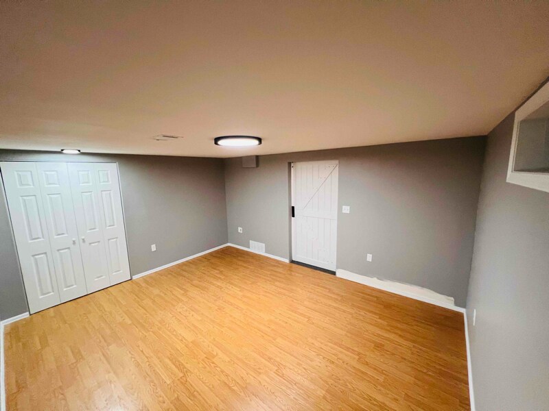 Building Photo - 6127 N Regal St