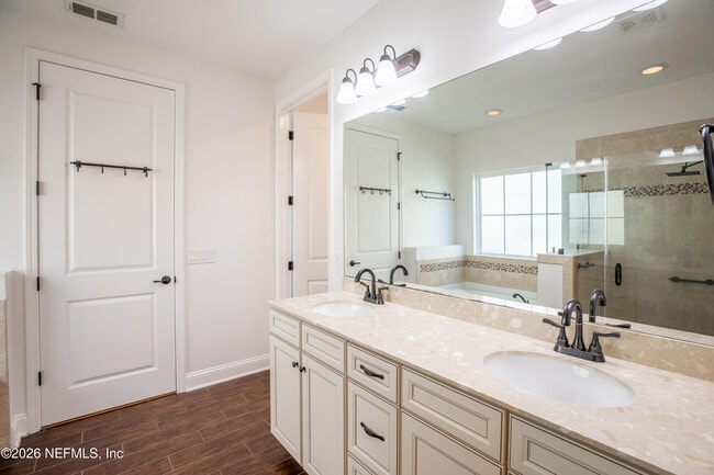 Building Photo - 11 Mascotte Pl