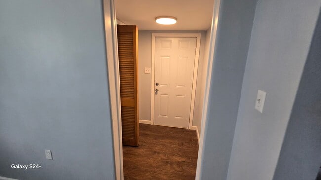 Building Photo - 2209 Central Ave