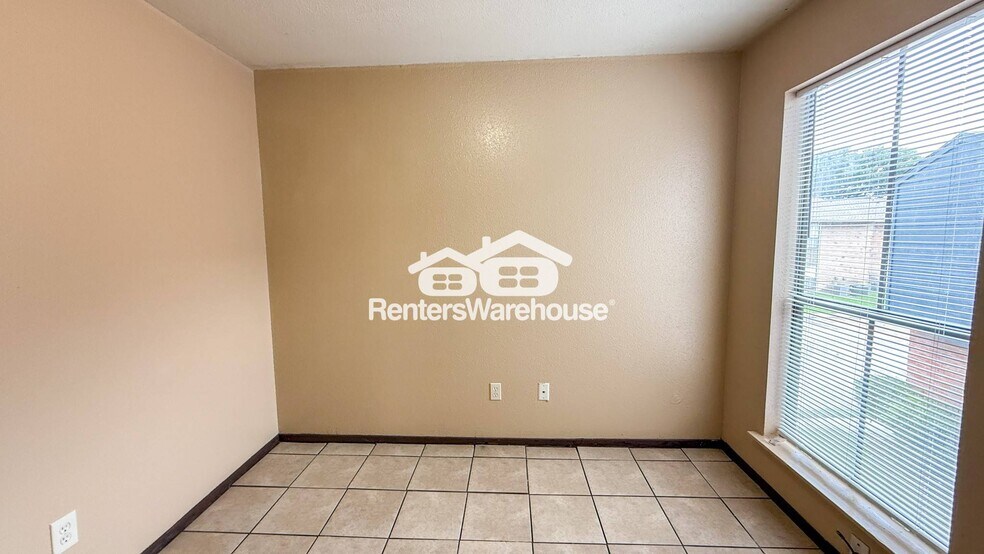 Building Photo - 13480 S Thorntree Dr