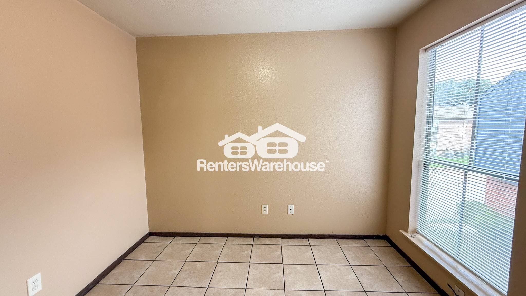 Building Photo - 13480 S Thorntree Dr