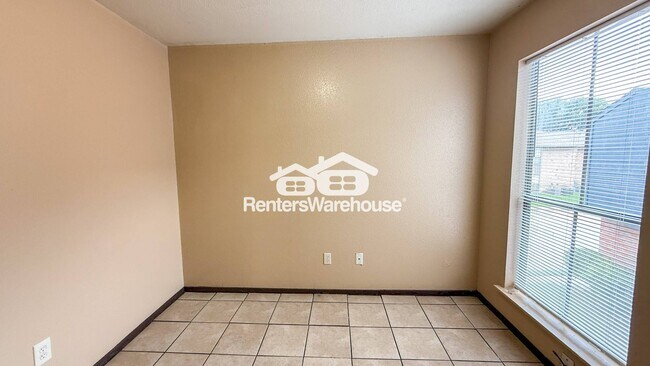 Building Photo - 13480 S Thorntree Dr