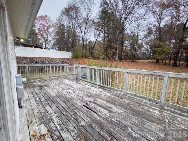 Building Photo - 284 Stanley Spencer Mountain Rd