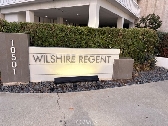 Building Photo - 10501 Wilshire Blvd
