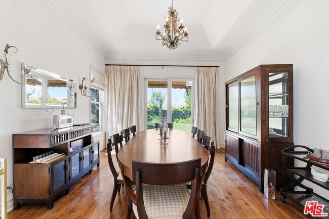 Building Photo - 6003 County Oak Rd