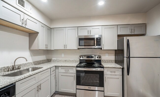 Building Photo - 3435 E McDowell Rd