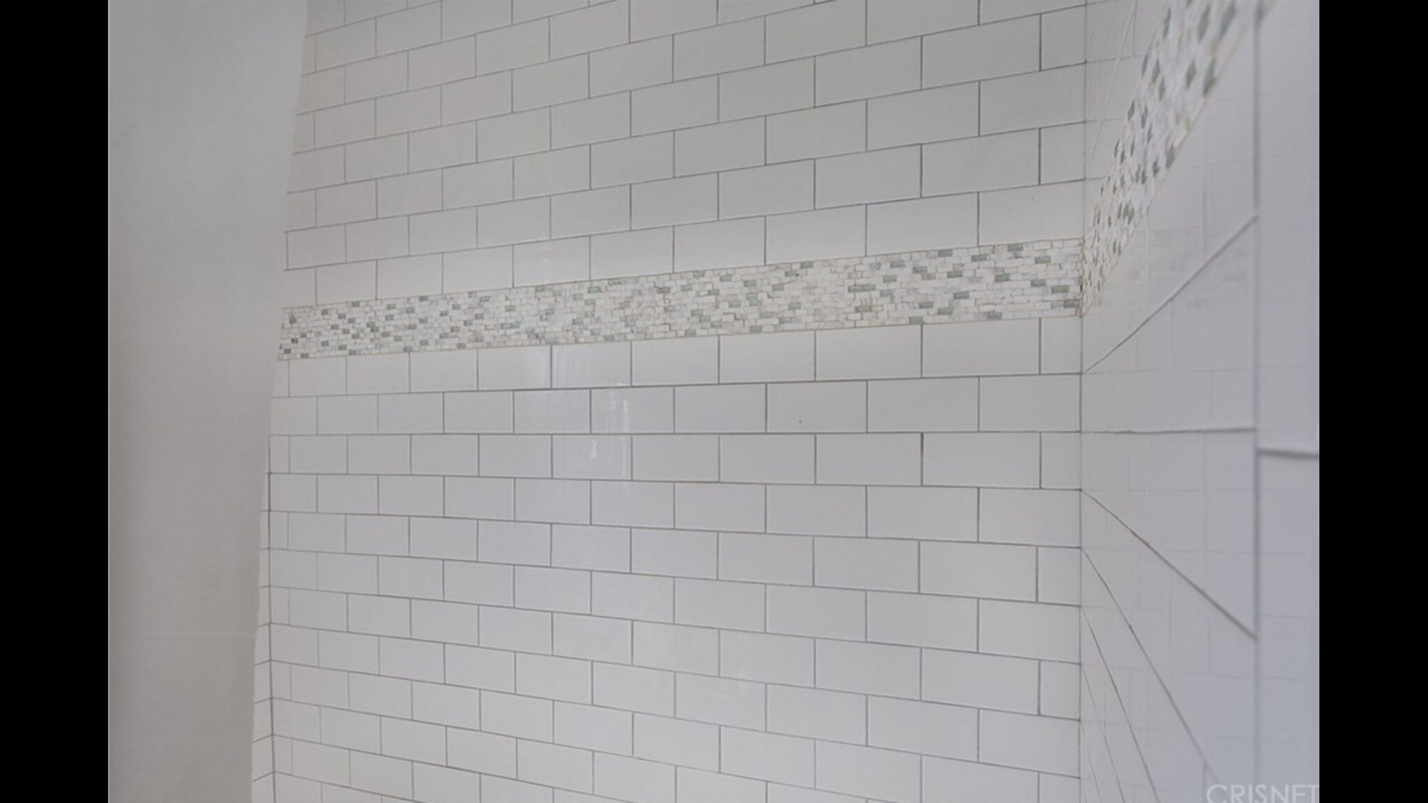 Building Photo - 7344 Topeka Dr