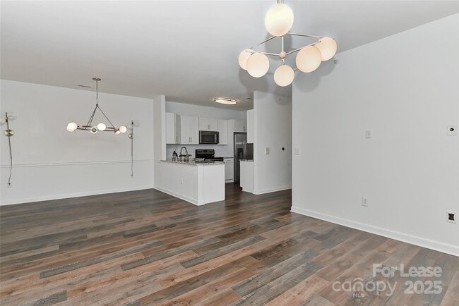 Building Photo - 17109 Red Feather Dr