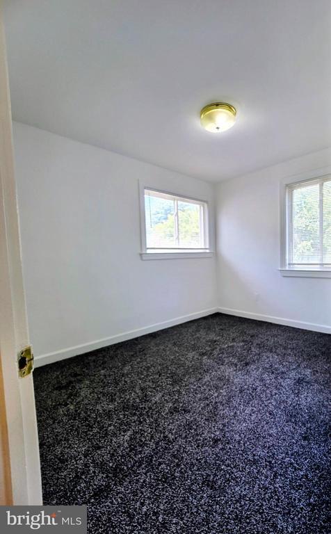 Building Photo - 705 Brandywine St SE