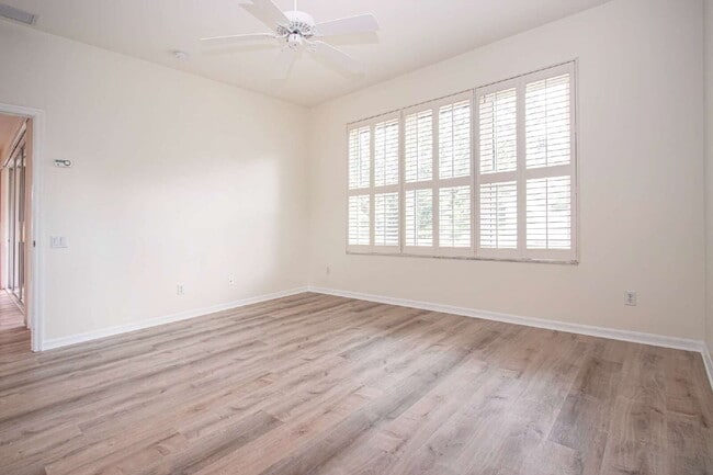 Building Photo - 8419 Whispering Woods Ct