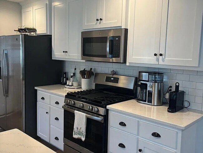 Building Photo - 117 Longleaf Ln