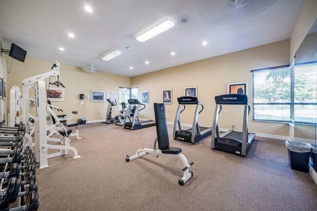 Building Photo - 1238 S Military Trail