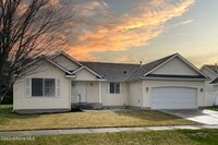 Building Photo - Ainsworth