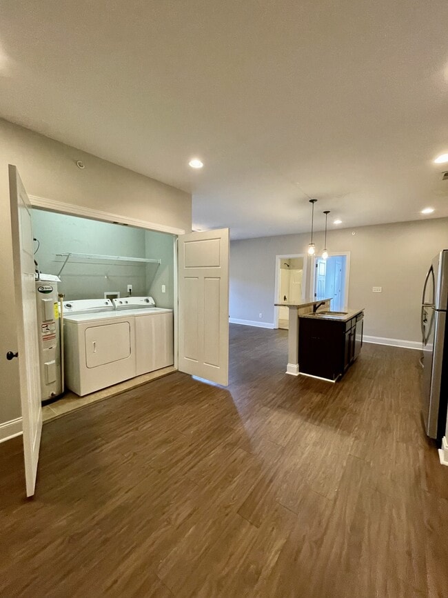 Building Photo - 100 Portico Street