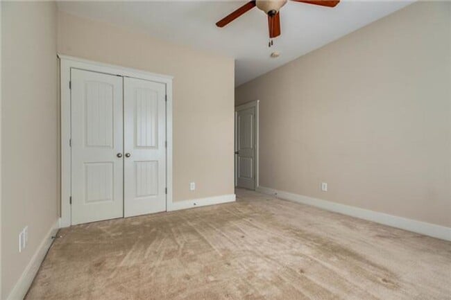 Building Photo - Awesome 2BE/2BA in the Carothers Farms!!