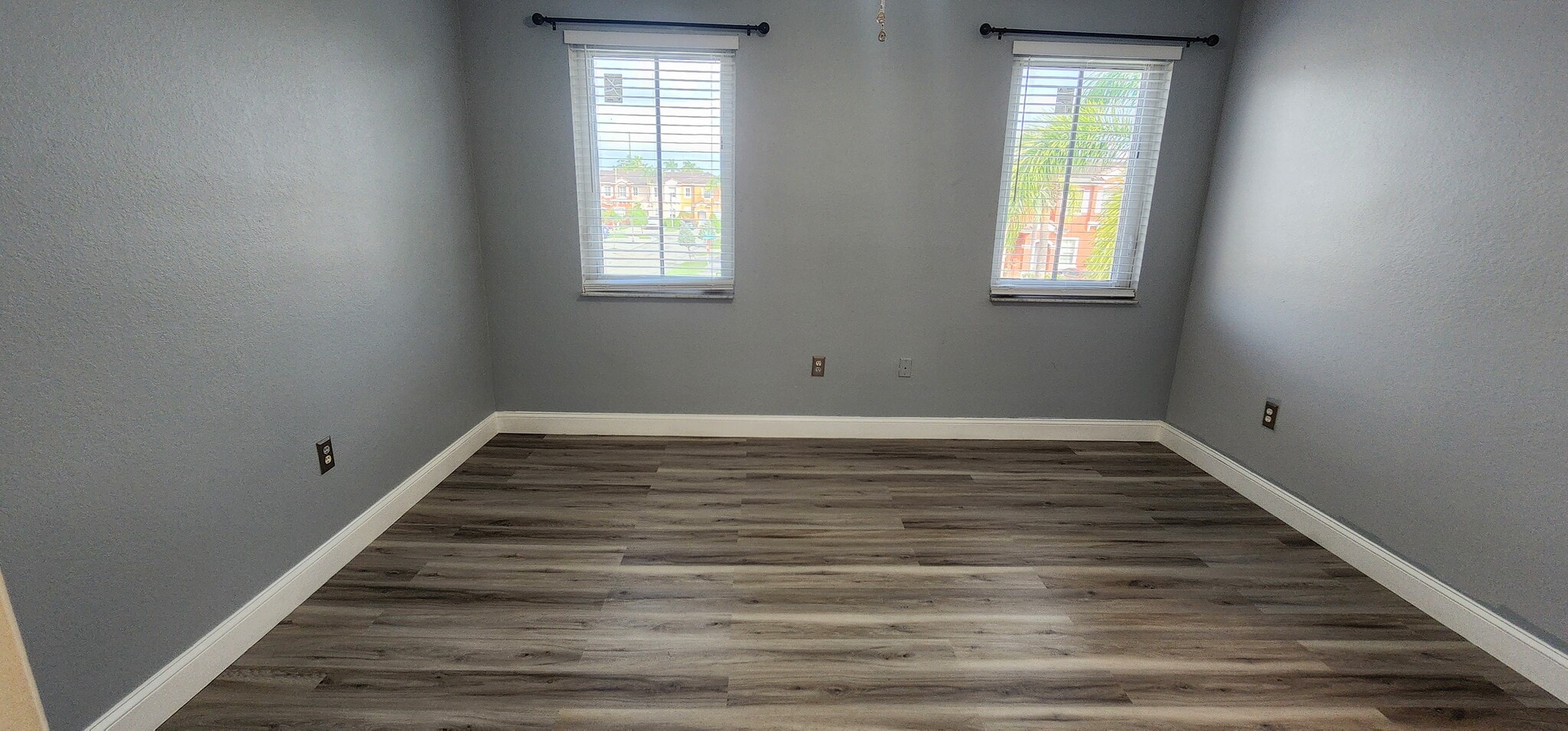 Building Photo - 640 SE 1st St