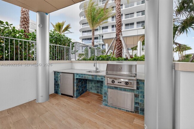 Building Photo - 153 N Seabreeze Blvd