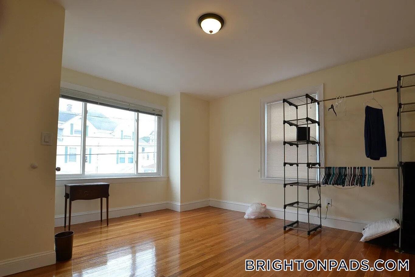 Building Photo - 32 Newcastle Rd