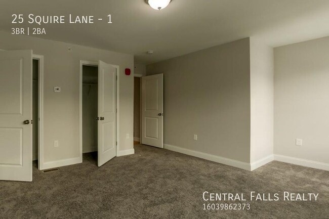 Building Photo - 25 Squire Ln