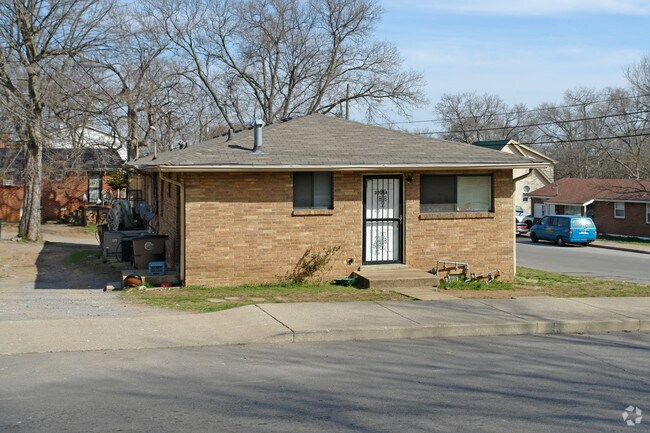 Building Photo - 3000 Clifton Ave