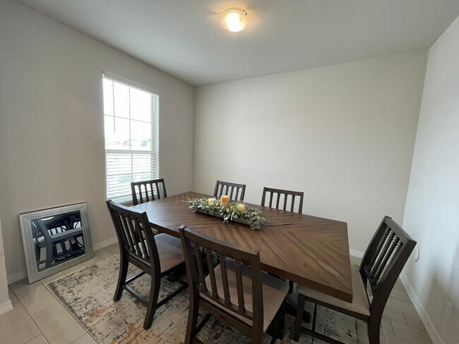 Building Photo - Modern Elegance Meets Prime Location – Stu...