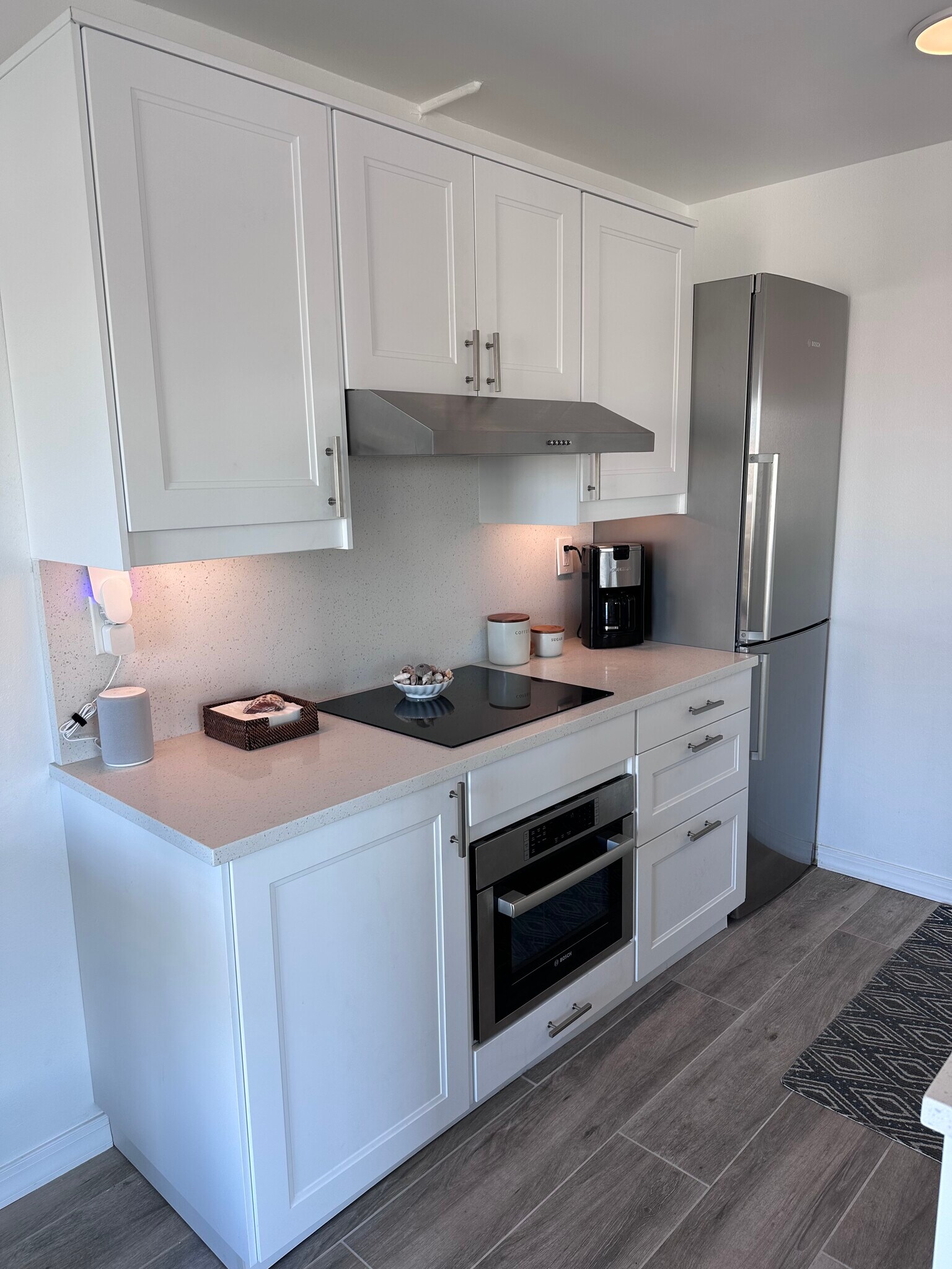 Building Photo - 200 1st Ave