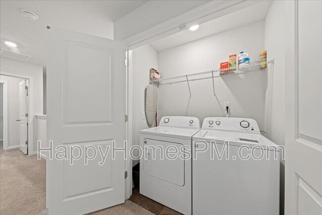 Building Photo - 4698 Palm View Cir