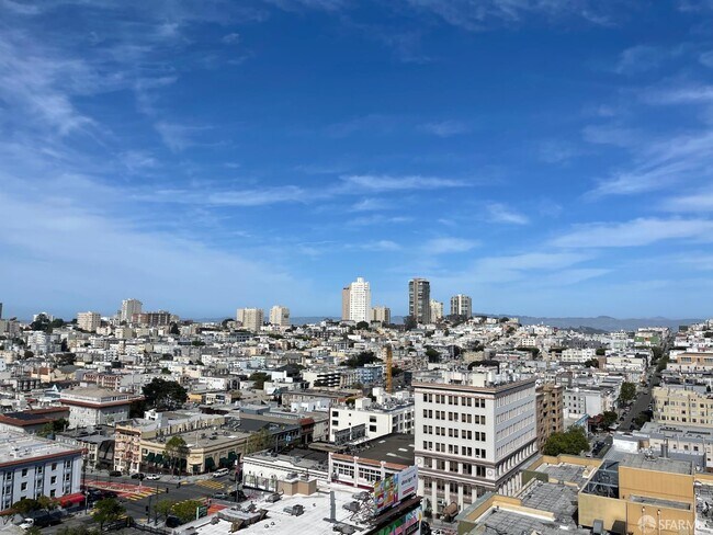 Building Photo - 2040 Franklin St