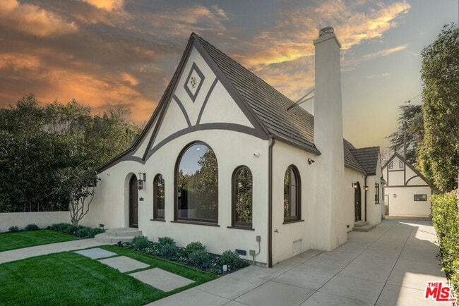 Building Photo - 4265 Denny Ave