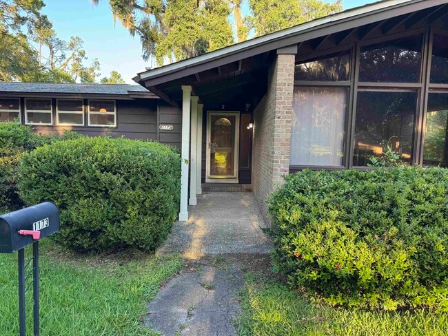 Building Photo - 1173 Seminole Dr