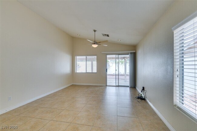 Building Photo - 744 Gritty Garnet Ave