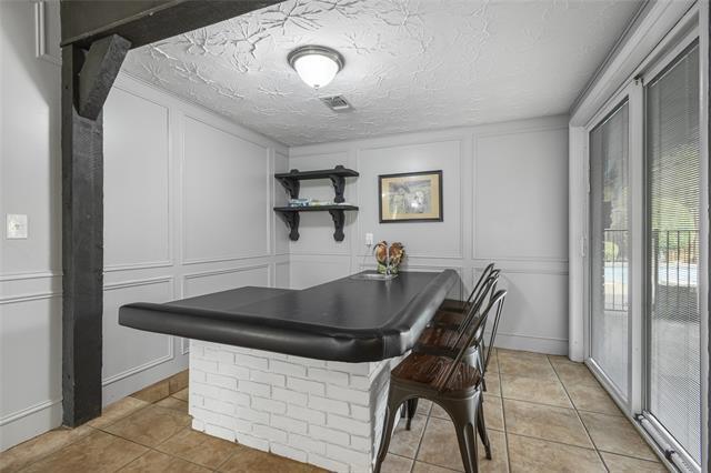Building Photo - 2725 Westridge Dr