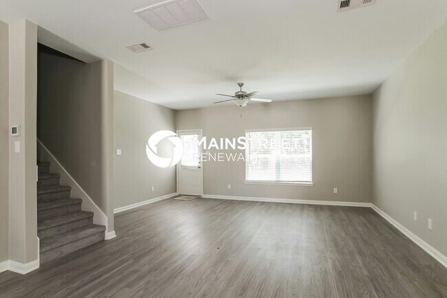 Building Photo - 5 Bedroom Pet-Friendly Home in Magnolia, TX with Main Street Renewal