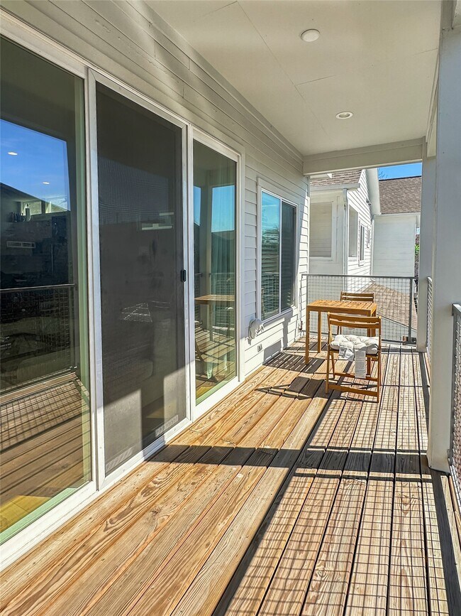 Building Photo - 4702 Oats St