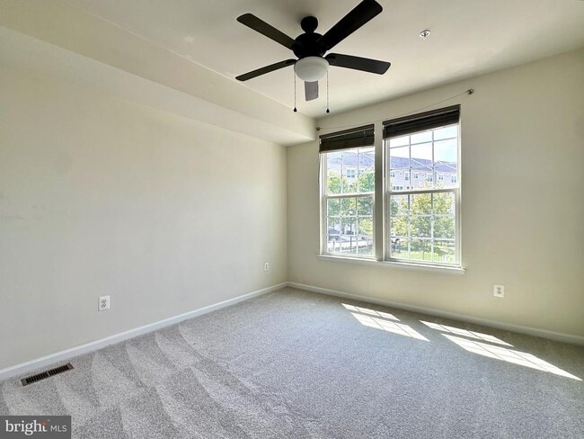 Building Photo - 13727 Endeavour Dr