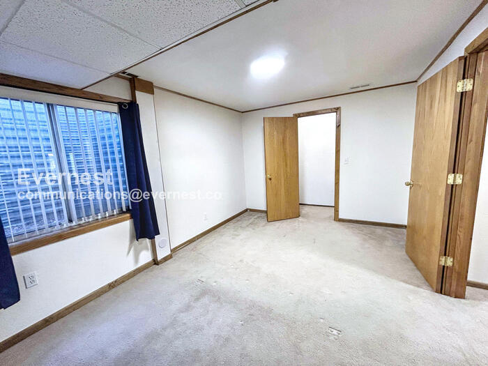 Building Photo - 3939 Smoke Tree Dr