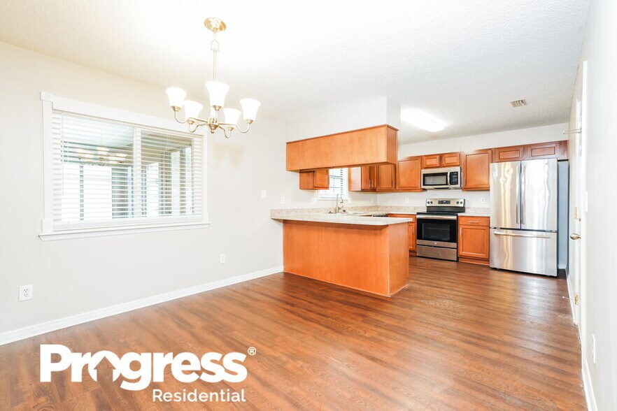 Building Photo - 1855 Sherwood Dr